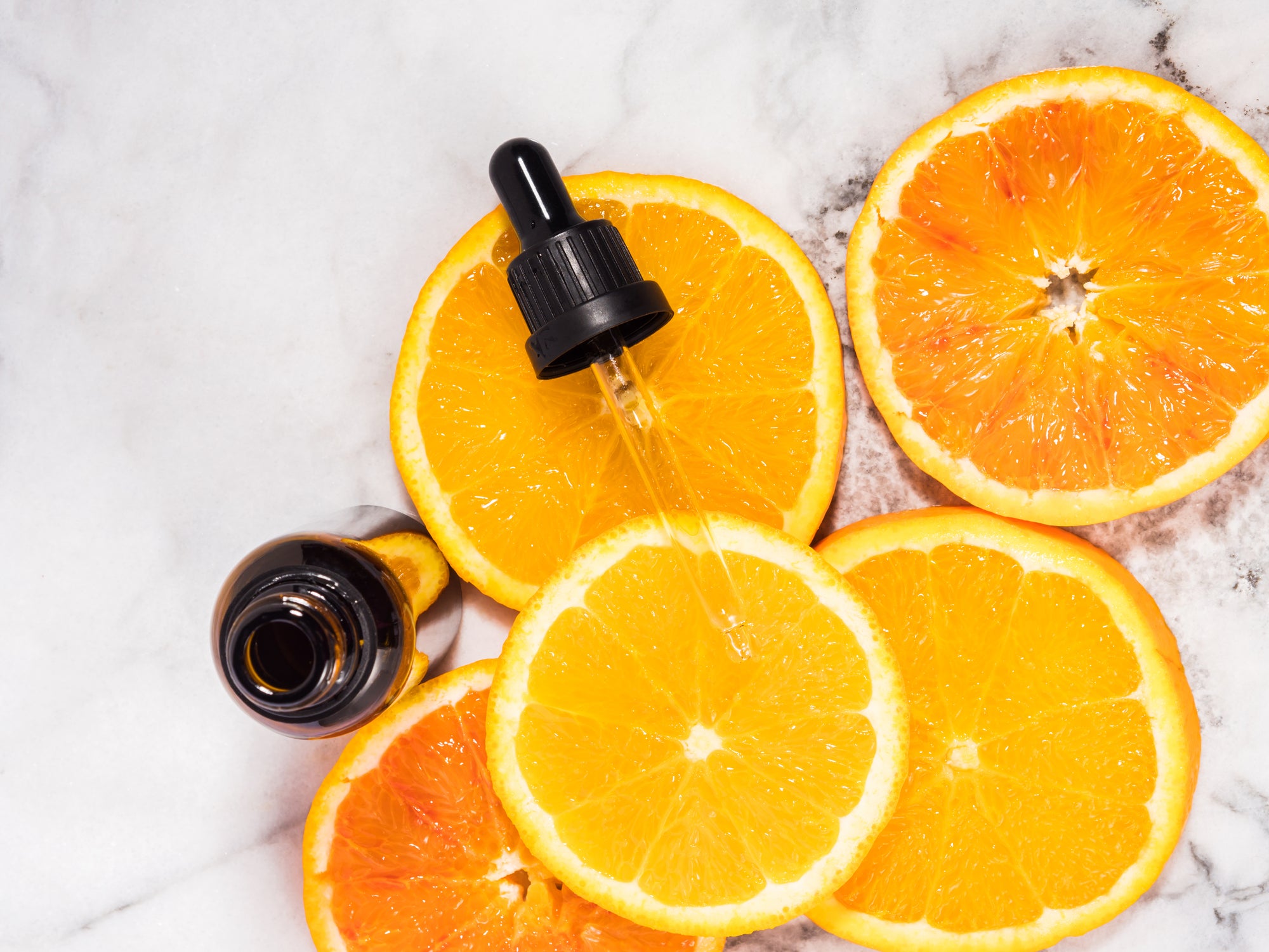 How Vitamin C and Hyaluronic Acid Work Hand-in-Hand: Skin Care Guide